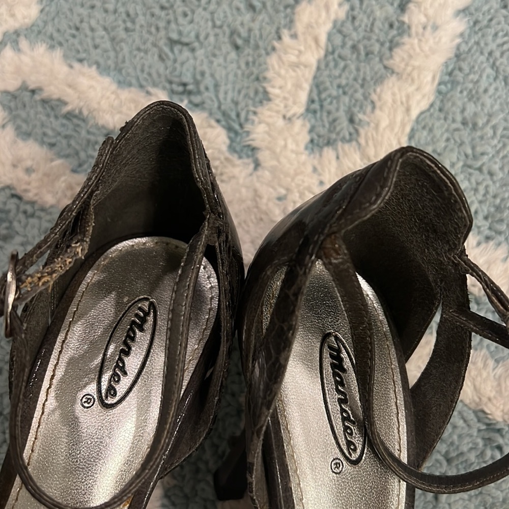 Shoes - Picture 5 of 11